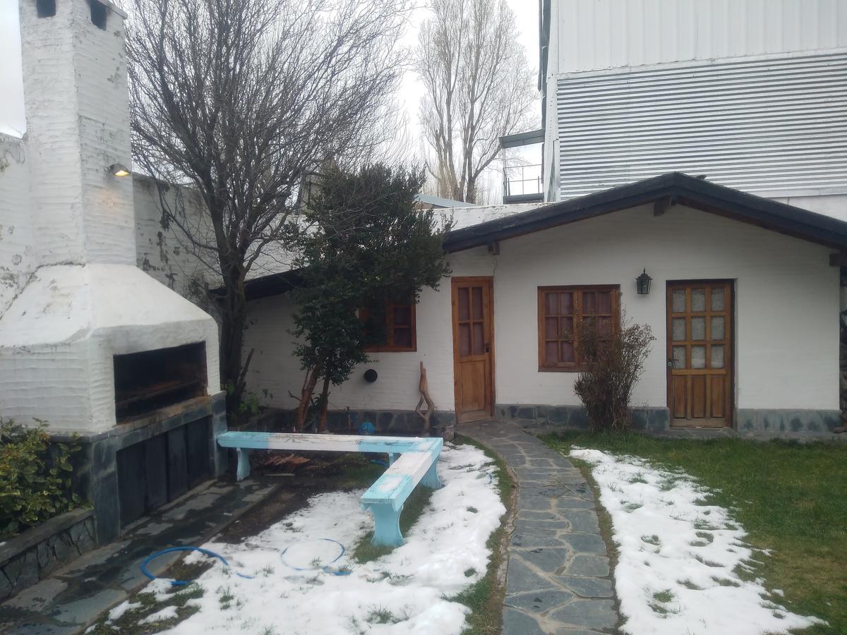 Universal Traveller'S Hostel San Carlos de Bariloche Exterior foto